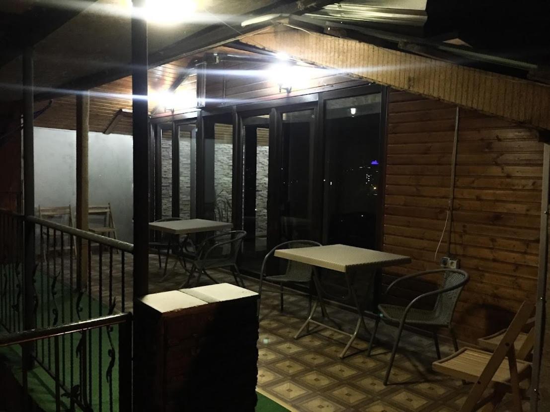 The Sindh House - Indus Aroma Restaurant Tbilisi Hotell Eksteriør bilde