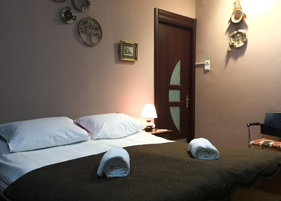 The Sindh House - Indus Aroma Restaurant Tbilisi Hotell Eksteriør bilde